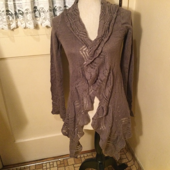 Decree Open Faced Charcoal Grey Sweater with ruffle - Picture 2 of 12